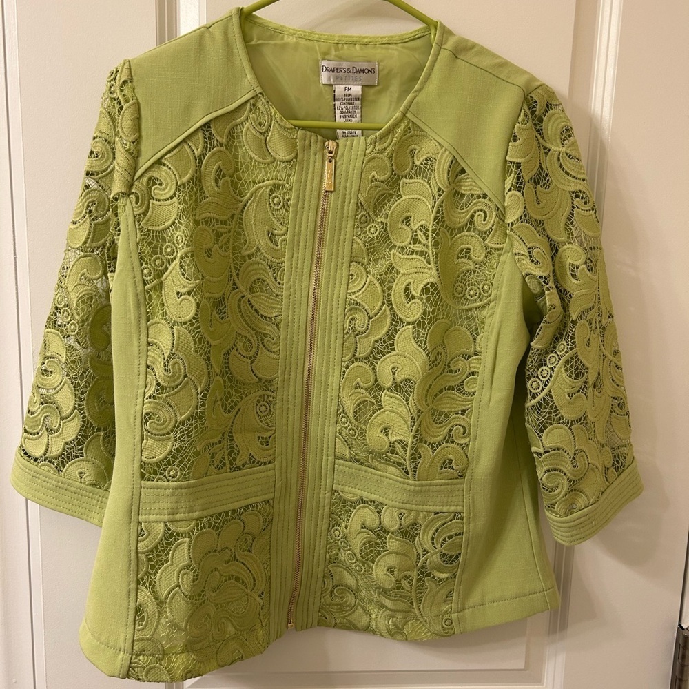 Elegant Green Blazer with Floral Lace Overlay